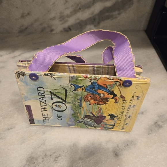 Wizard of Oz Book Purse with Purple Handles Unique Rare - Picture 13 of 16